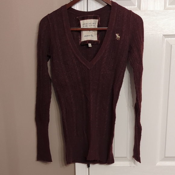 Y2K Women's Abercrombie & Fitch Burgundy Knit Cable V-neck Sweater - Picture 1 of 11